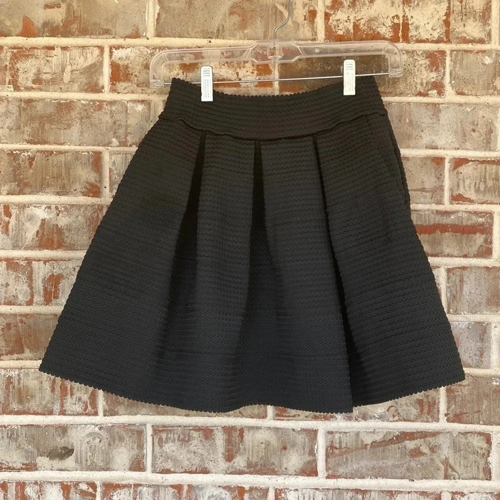 Active Black Textured Tiered Pleated Moni Skirt